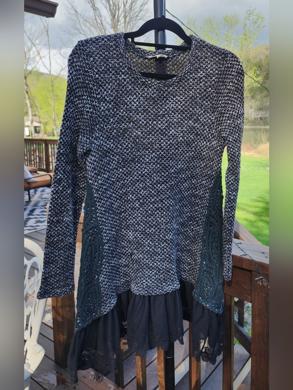 Ryu : Black/ White Knit Tunic Sweater Dress Side Lace Crew Neck Ruffled Hem L25